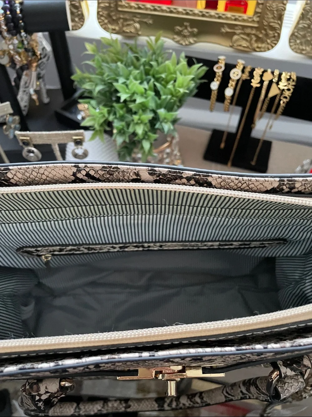 ✨Snakeskin large satchel bag w/ matching wallet ✨NWOT